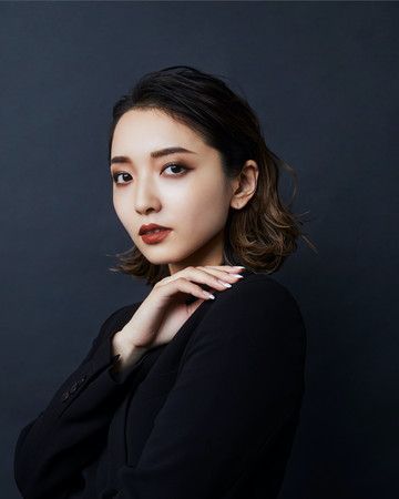 タレント「かんだま」プロデュースのコスメブランド「ease style