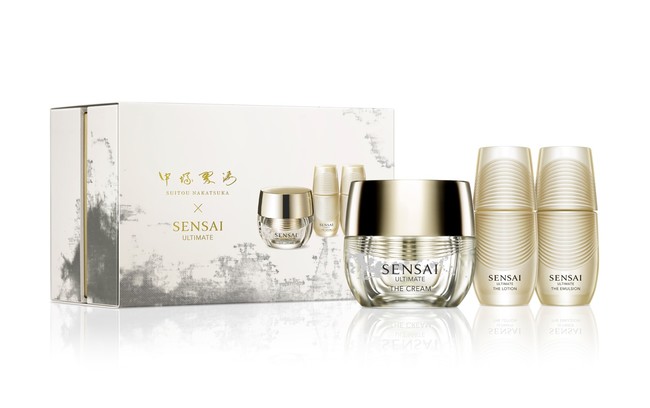 SENSAIの濃密泡化粧水 マイクロムーストリートメントが限定デザインで