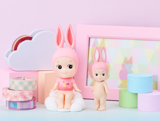 雲の上でゆらゆら揺れる姿が愛おしい♪あなたの日常をいつでもソニー