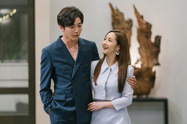 パク・ミニョン×キム・ジェウク出演の『彼女の私生活』U-NEXT独占配信