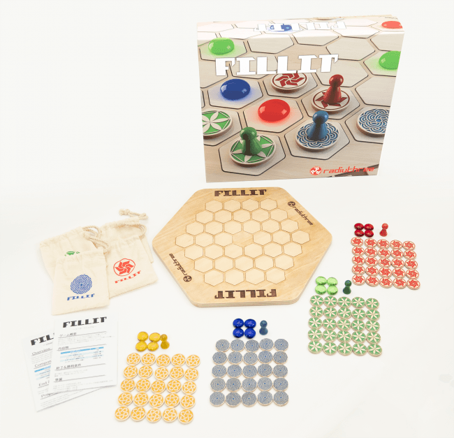 昨年秋から話題のボードゲーム「FILLIT」の豪華版「PREMIUM WOOD