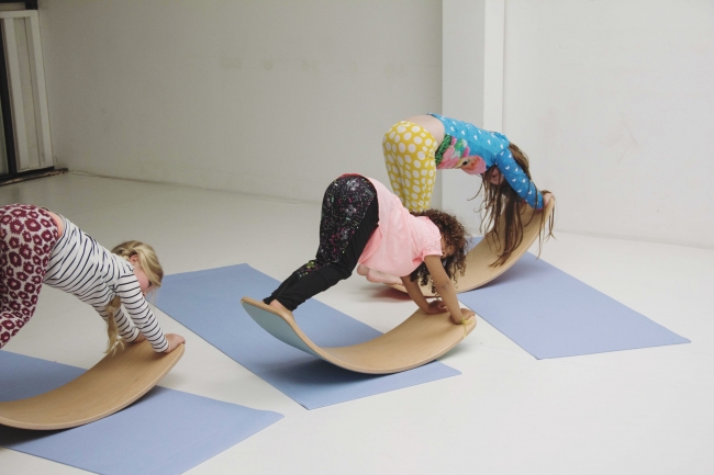 日本新発売】子供から大人まで、ヨガがもっと楽しくなる! オランダ発の