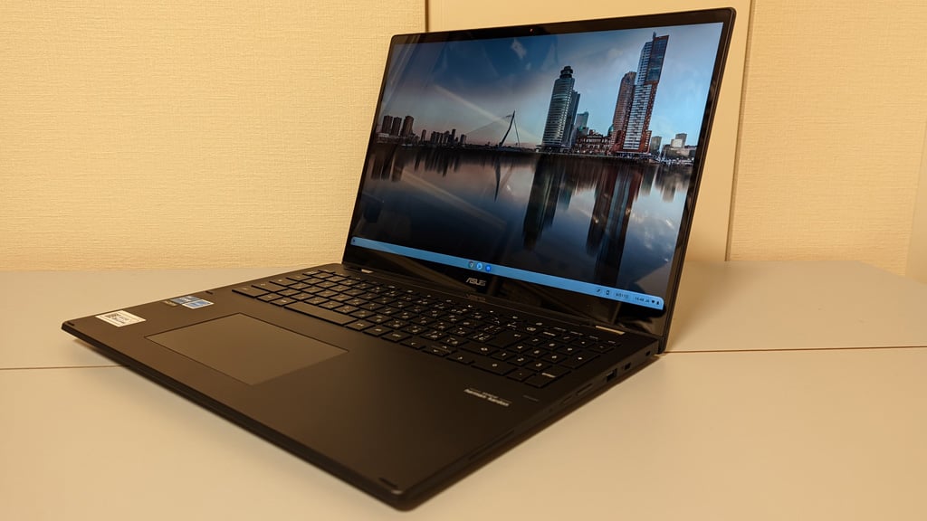 複数ウィンドウ作業も楽勝な16インチ大画面Chromebook「ASUS