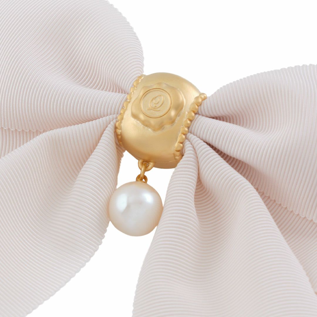 グログランリボン パール ブローチ（オフホワイト） | Q-pot. ONLINE SHOP