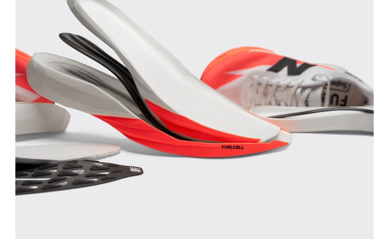 New Balance、最新ランニングシューズ「FuelCell SuperComp Elite v5