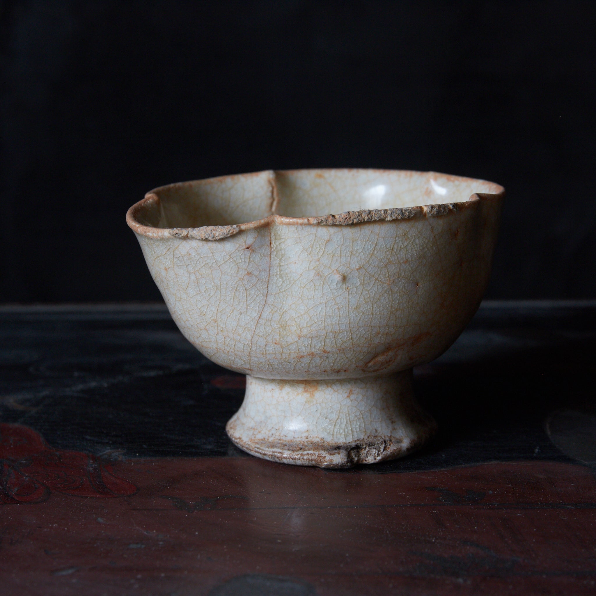 宋代 湖田窯 影青 青白磁花口杯（960–1279CE） | 入蘆花（ロカニイル）