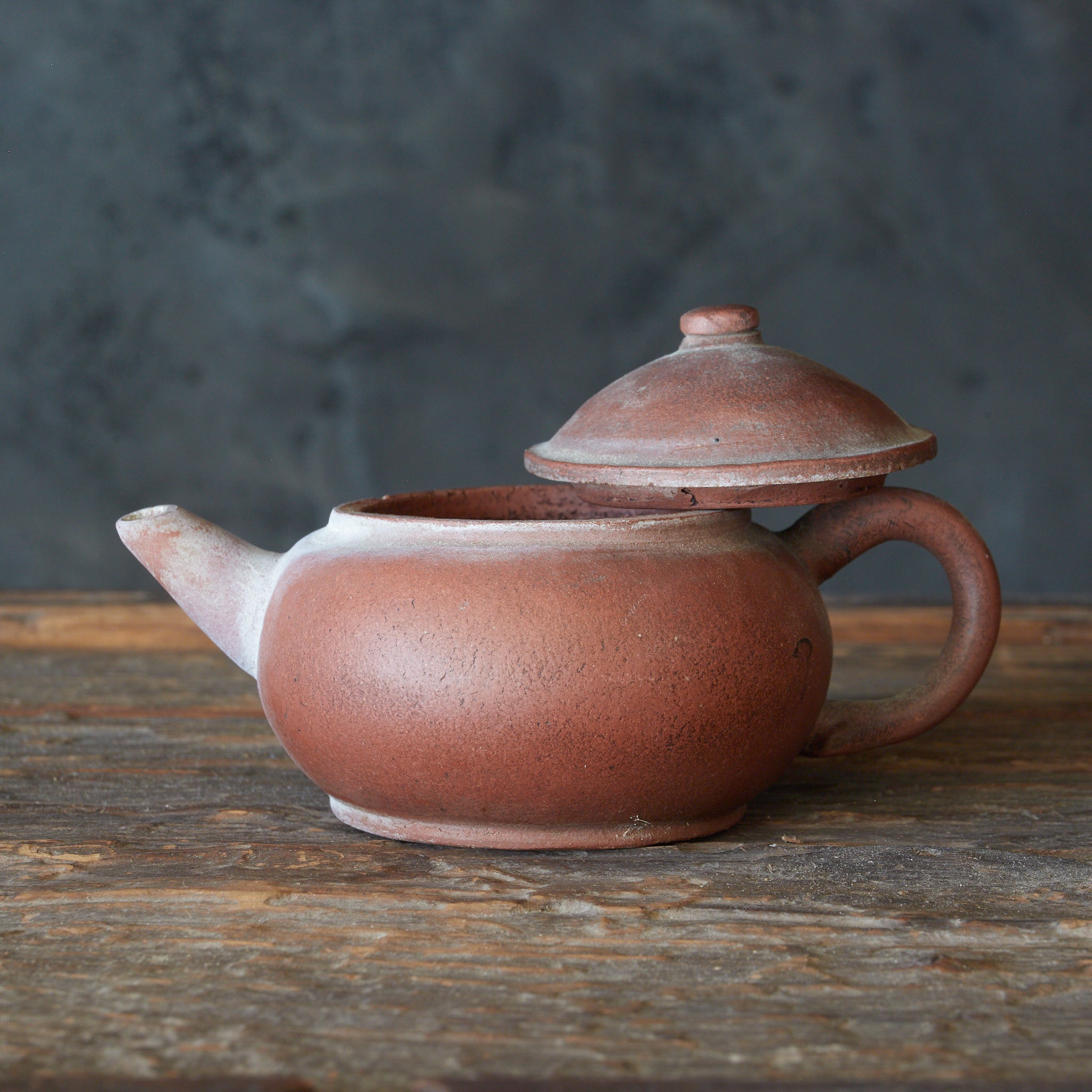 清代 朱泥水平壺（急須）（1616–1911CE） | 入蘆花（ロカニイル）