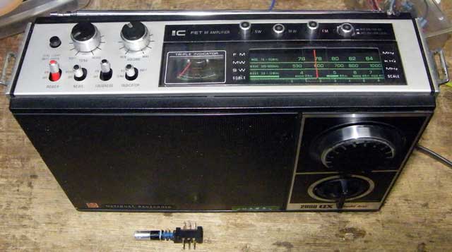 アンティークラジオの修理 ワールドボーイ 2000GX RF－868D
