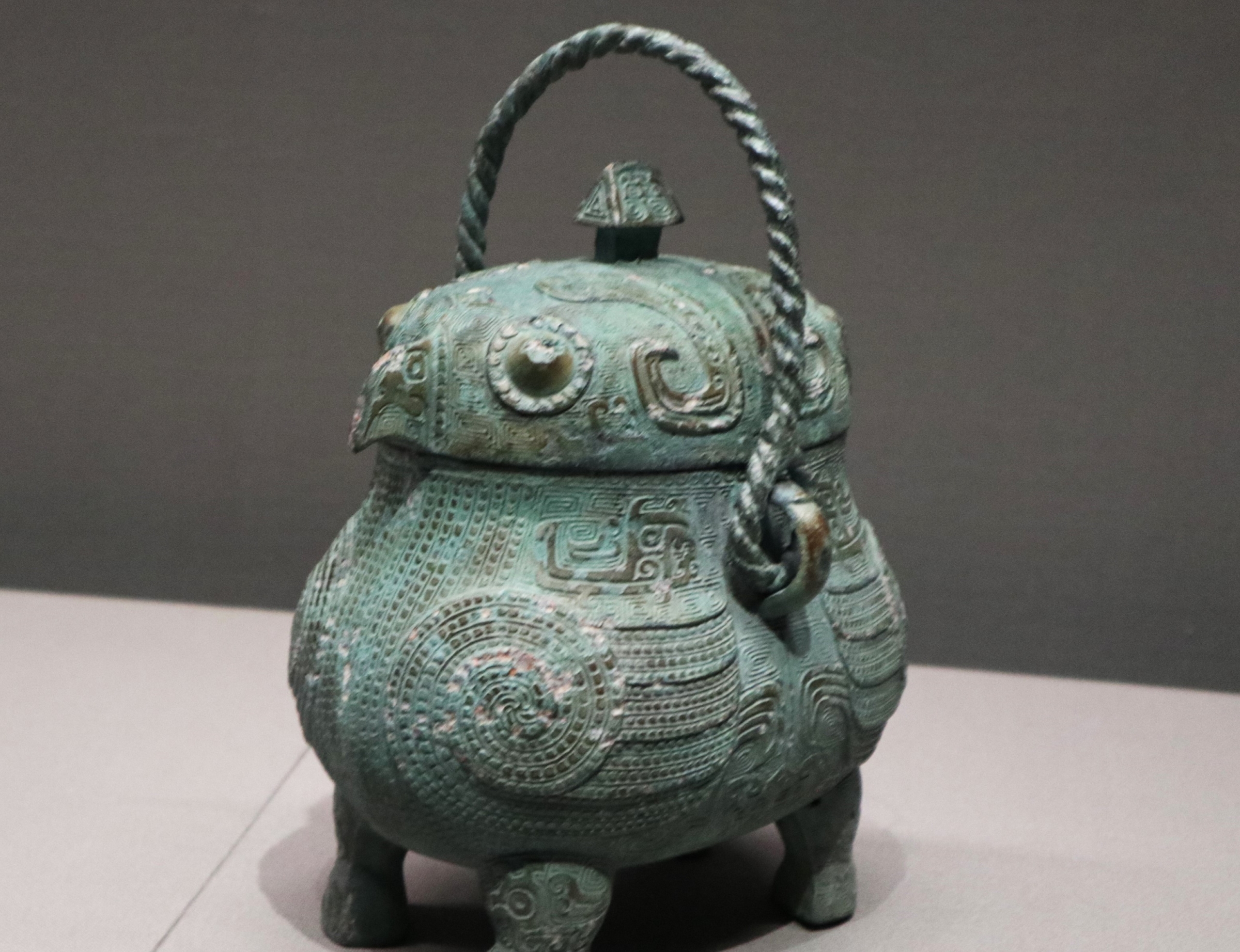 泉屋博古館東京で3000年前の中国青銅器がグッと身近になる「不変／普遍