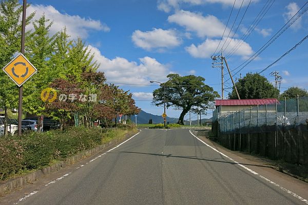 道の駅農匠の郷やくの前ロータリー（ラウンドアバウト） – のの字な道