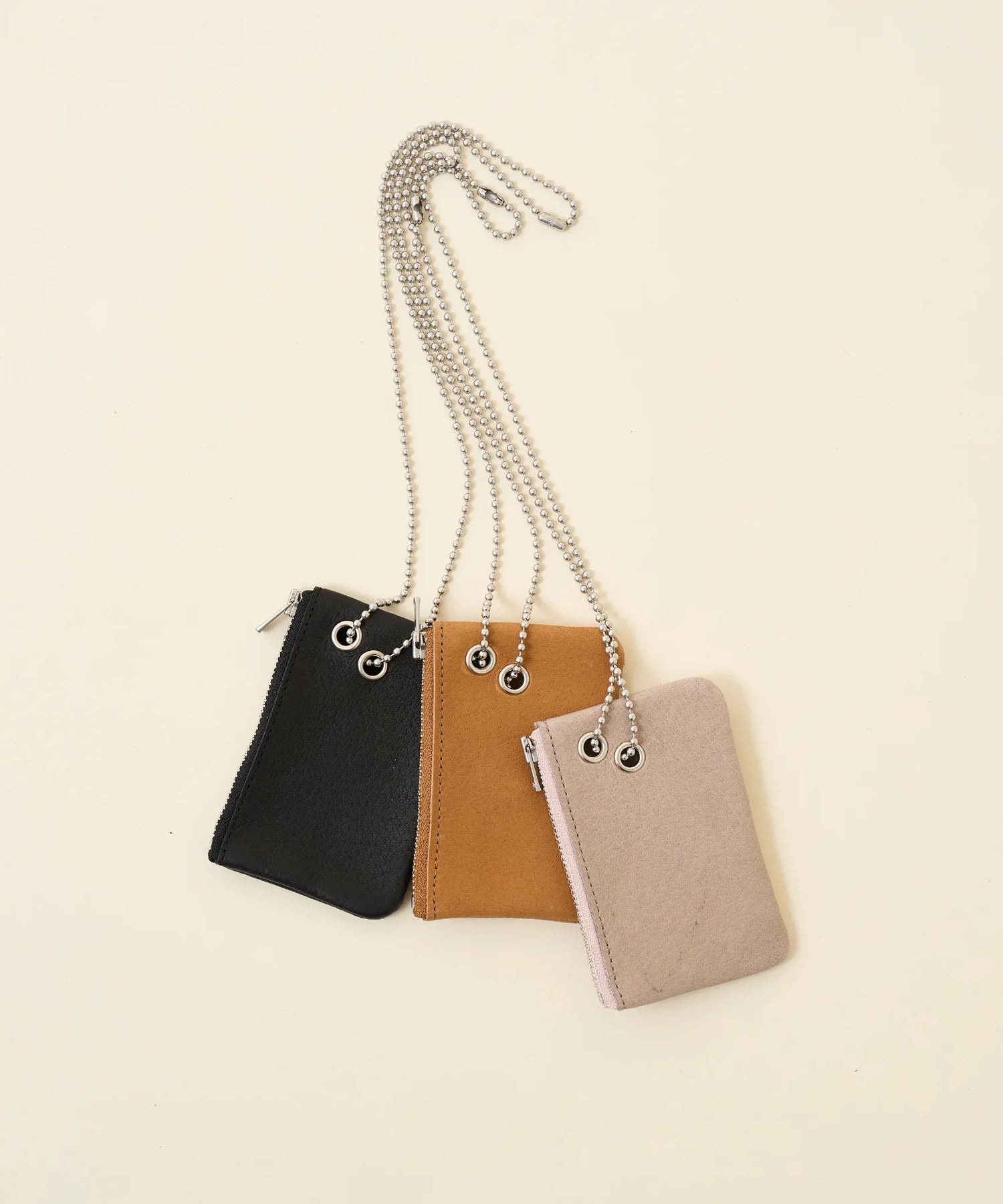 REN】《ポーチ》シンプルなカードサイズのレザーポーチ。