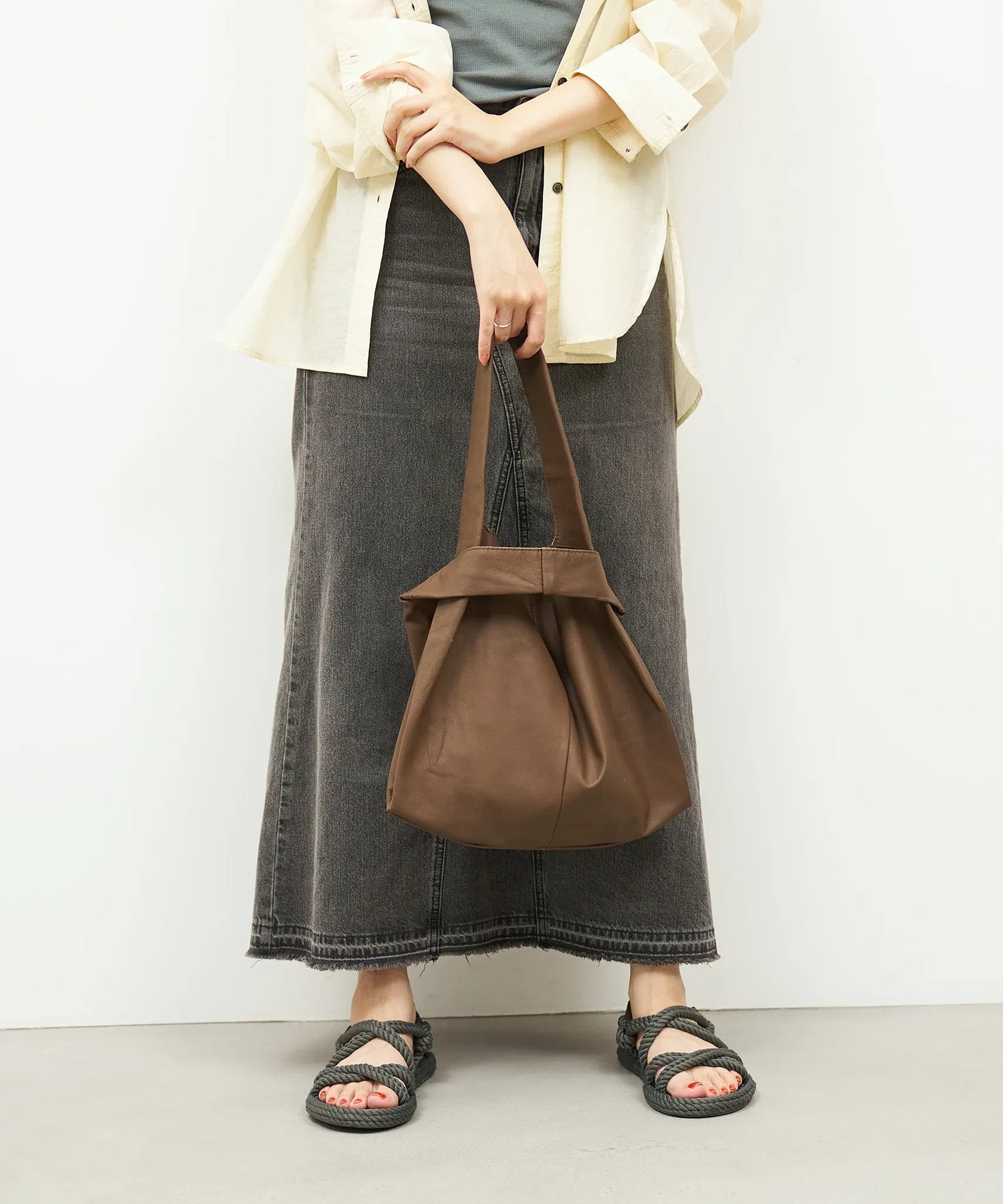 REN】《トートバッグ 》軽くて柔らかい、2way仕様のレジブクロ型レザー