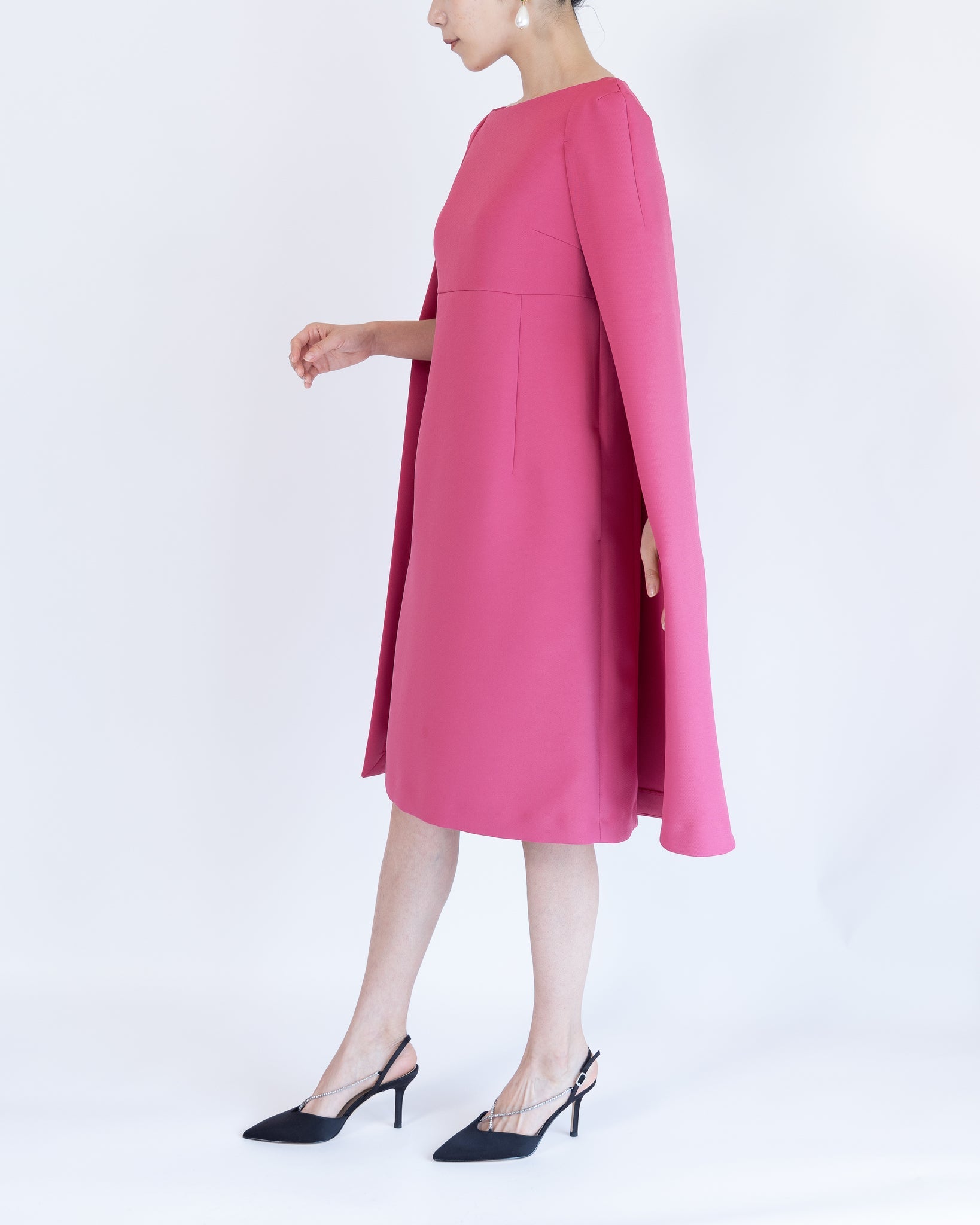 セルフォード レンタルドレス｜ブラックのひざ丈ドレス