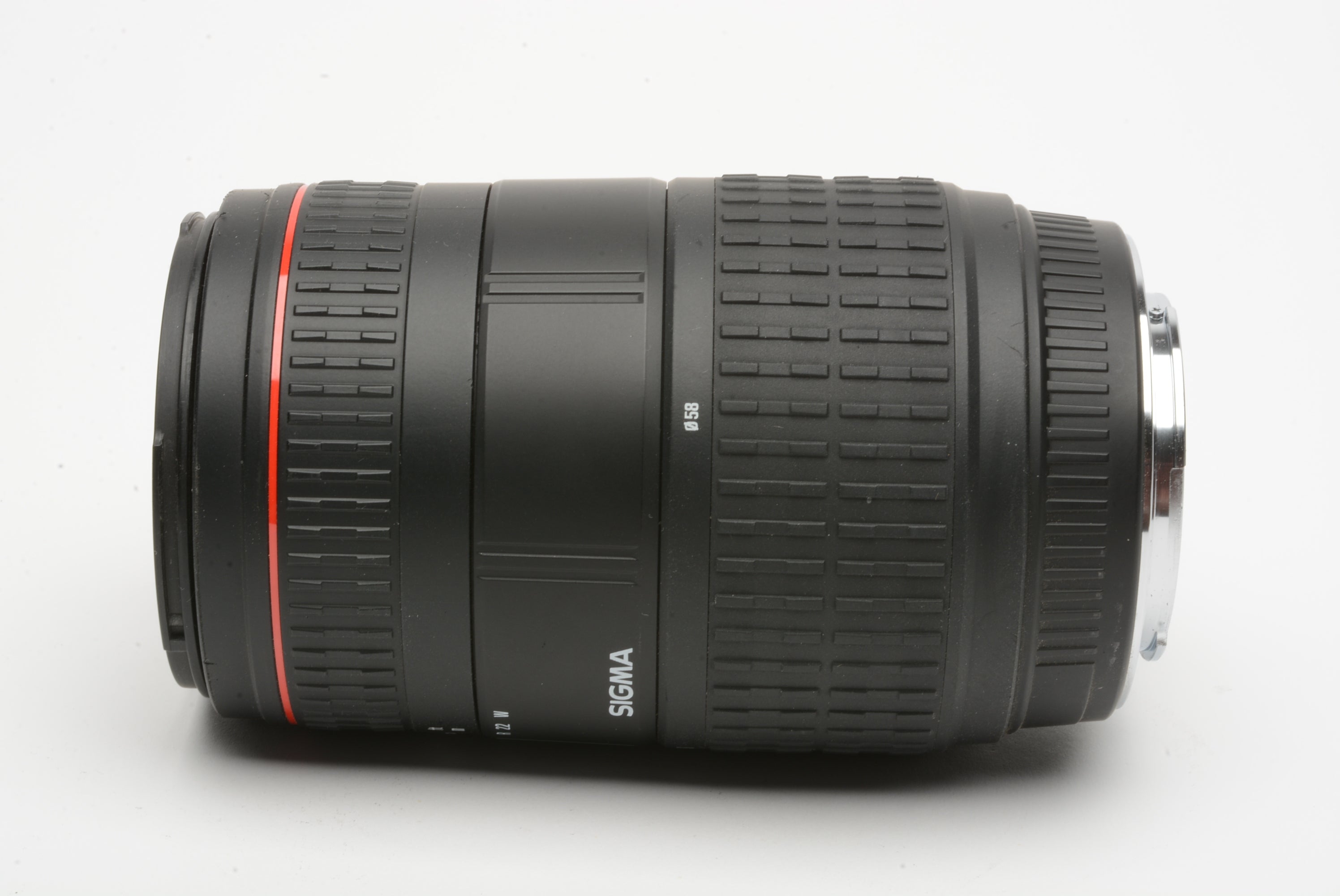 Sigma AF 70-300mm f4-5.6 DL Macro Super lens Maxxum or Sony Mount