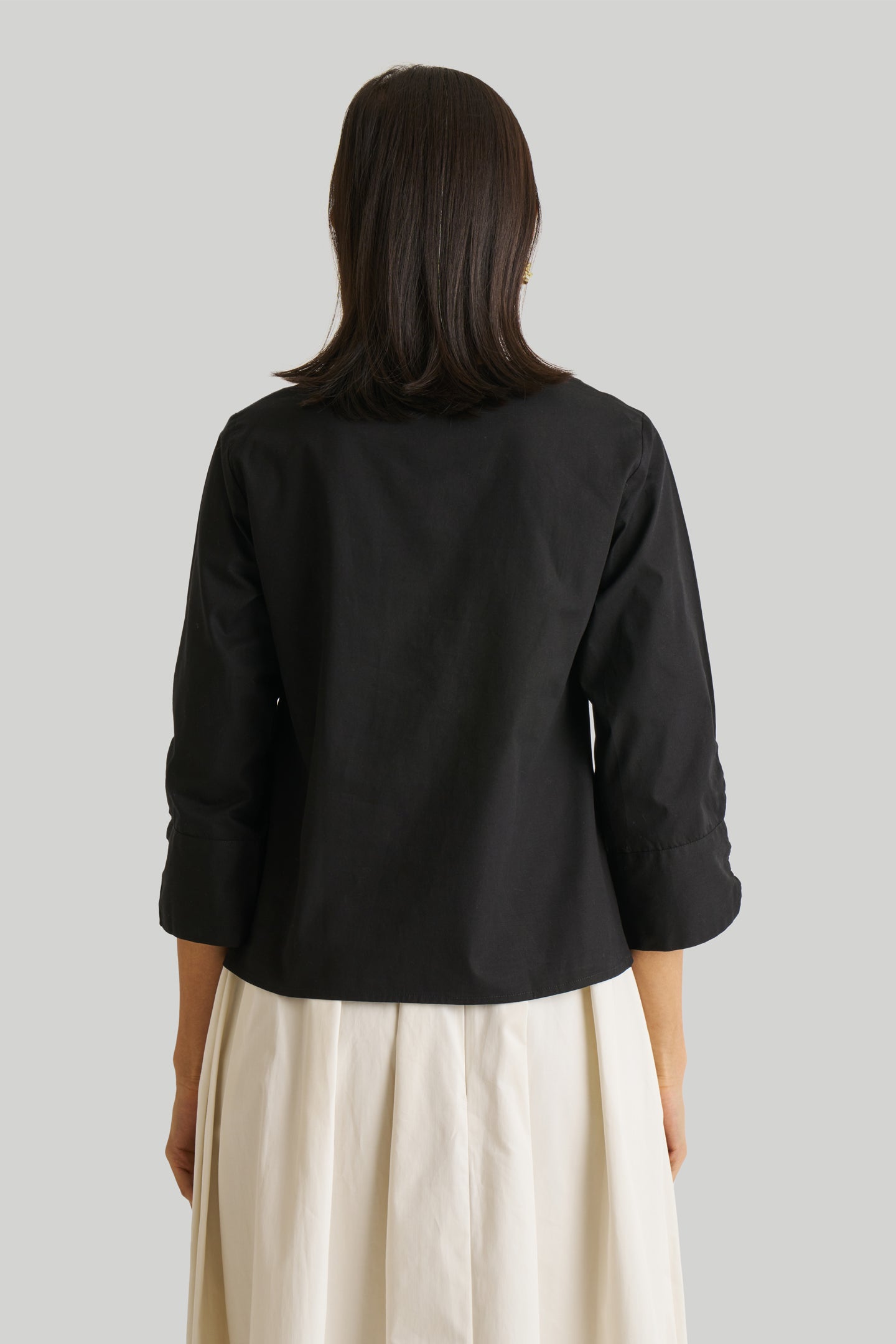 Front Twist Top in Black – Reistor
