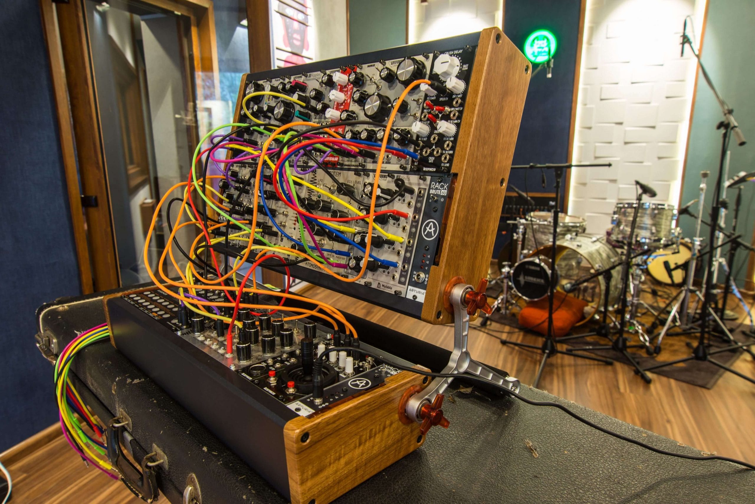 ARTURIA RACK BRUTE 6U Noirモジュラーシンセ ケース Arturia ユーロ