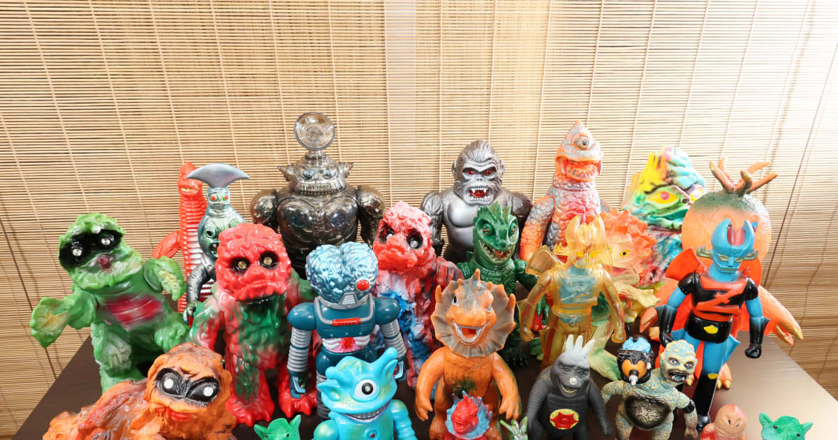 パチ怪獣ソフビ」を集める男が飛び込んだ奥深きパチモノの世界