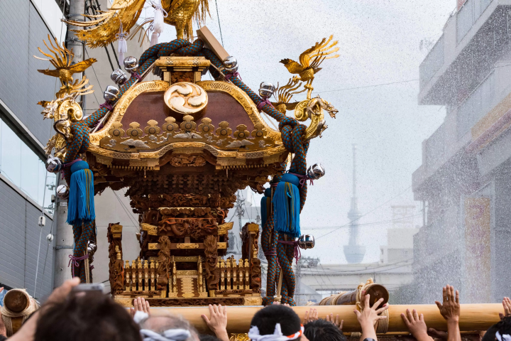 2025年夏】東京・深川八幡まつり完全ガイド｜屋台グルメ＆豊洲の温泉で