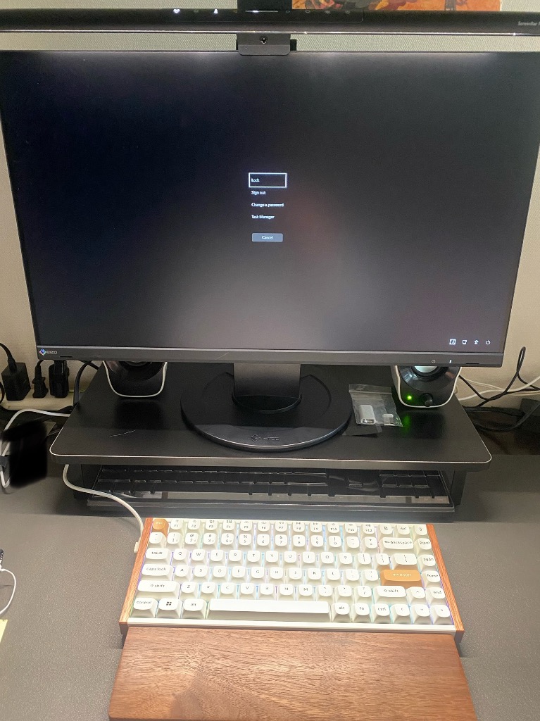 ベンキュージャパン BenQ ScreenBar Pro モニターライト (ブラック