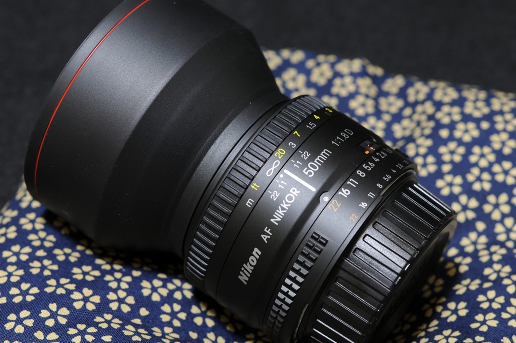 価格.com - 『ラバーフード』ニコン AI AF NIKKOR 50mm f/1.8D icemic