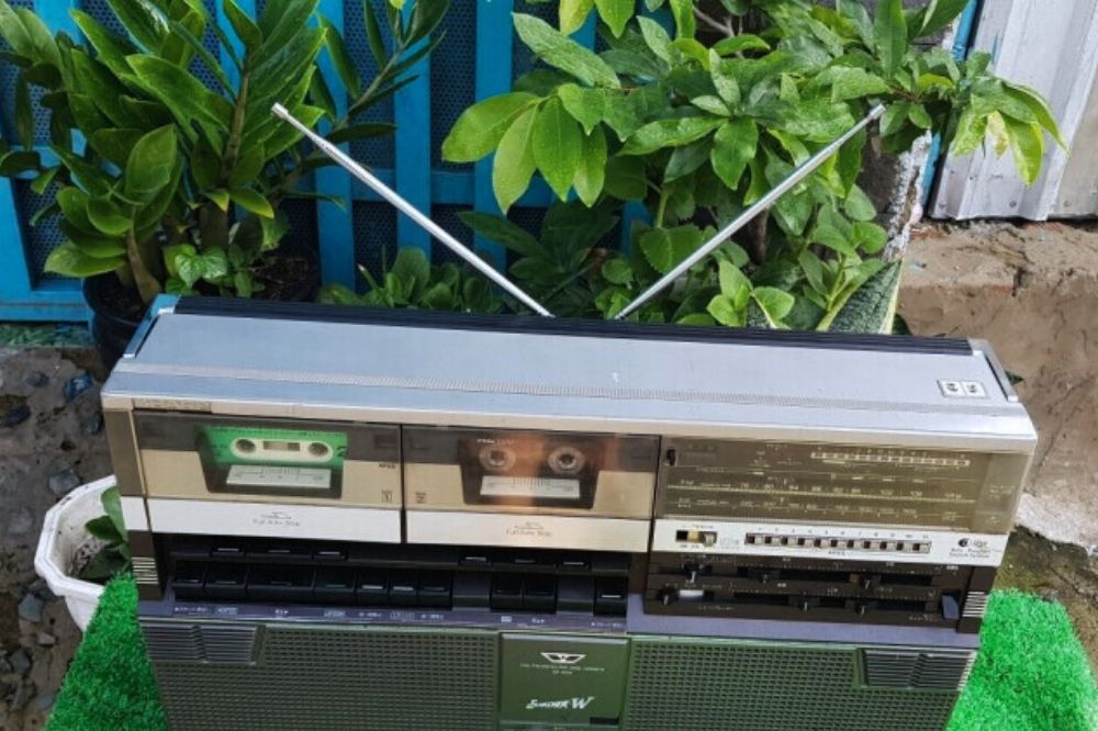 ラジカセの通販店｜私の好きなラジカセ「SHARP（シャープ） ザ