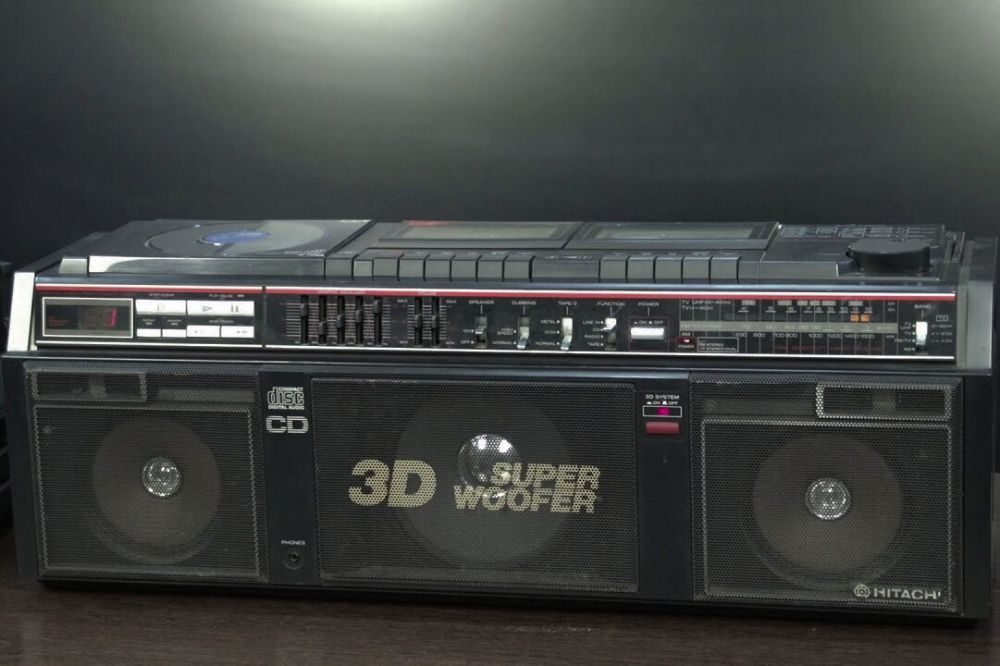 ラジカセの販売店｜私の好きなCDラジカセ「HITACHI（日立）CD