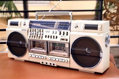 レトロなラジカセ販売店｜おすすめのラジカセ「SHARP（シャープ） The