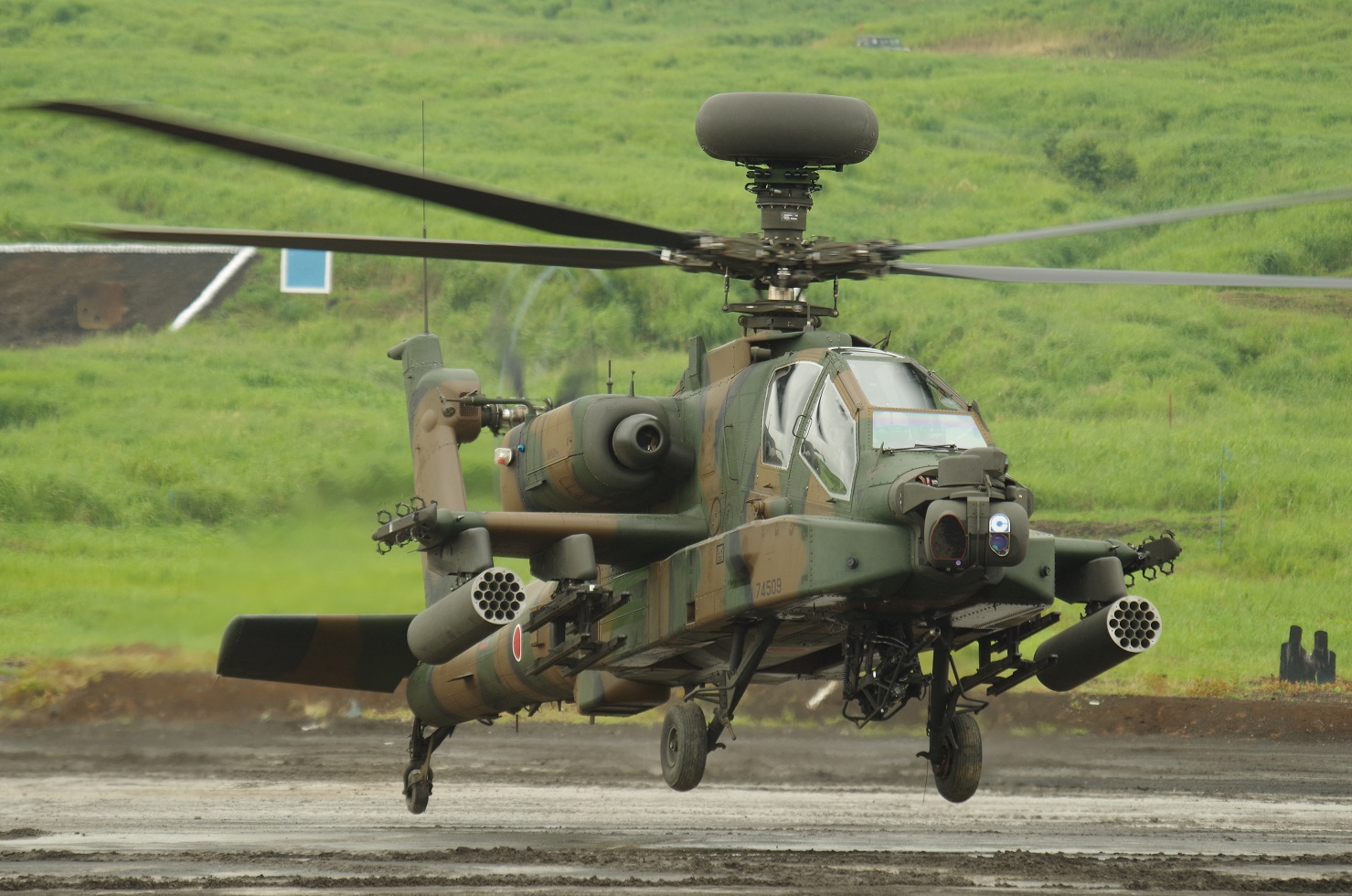 戦闘ヘリコプターAH-64Dアパッチ・ロングボウ｜陸上自衛隊装備品｜陸自