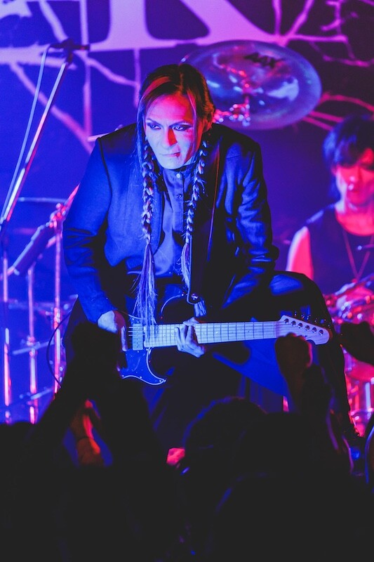 lynch. 玲央とdeadman 眞呼、aieを中心とした伝説のバンド