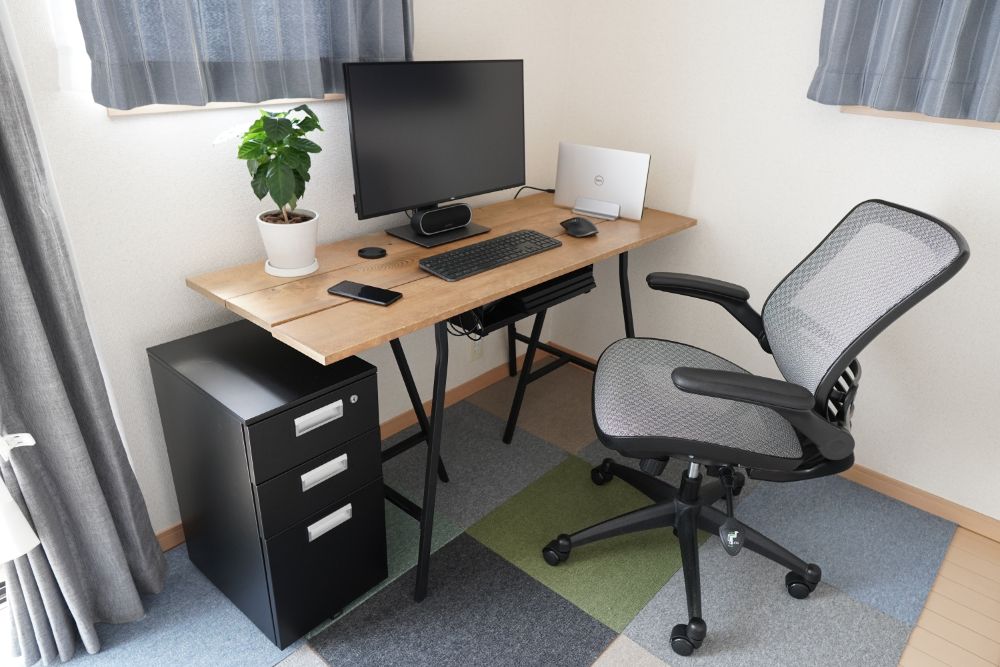 DIY】パソコンデスクを手作りするよ！天板を作ってIKEAの脚に乗せる