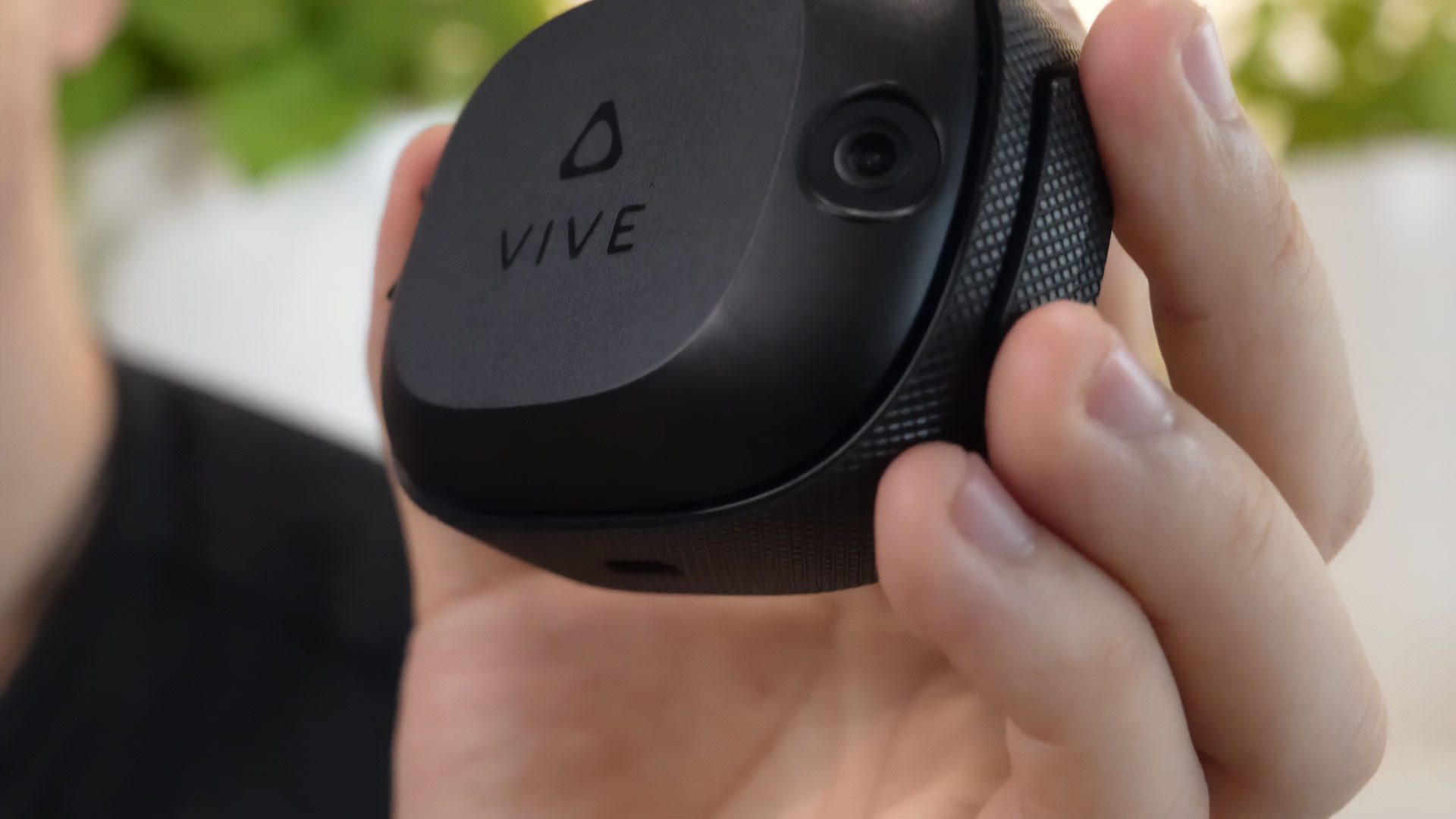 HTC Launches Inside-out 'Vive Ultimate Tracker' for $200