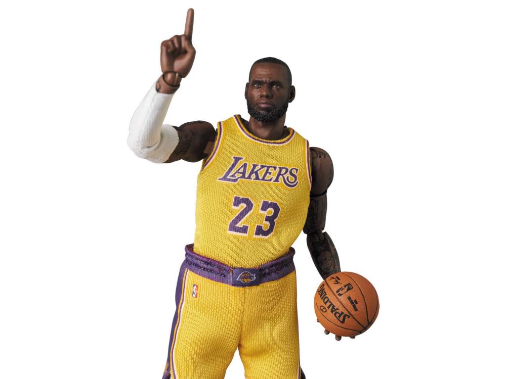 LeBron James MAFEX No.127 Figure – Rocket Comics