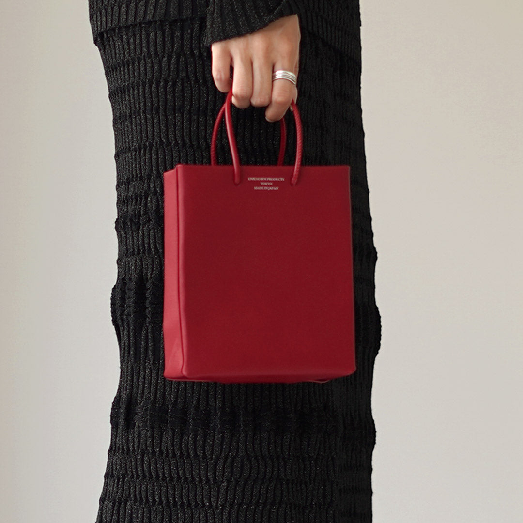 UNKNOWN PRODUCTS（アンノウンプロダクツ） レザー ペーパーバッグ