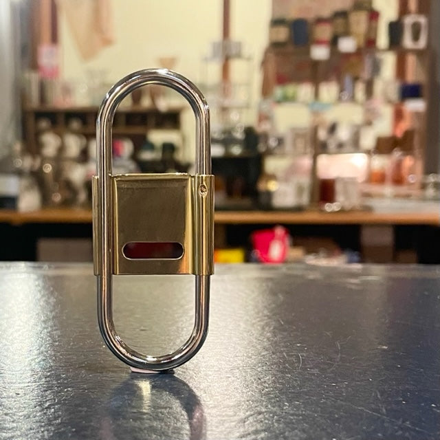 CDW ”DELTA Carabiner Key Ring” – ROUGH&RAW
