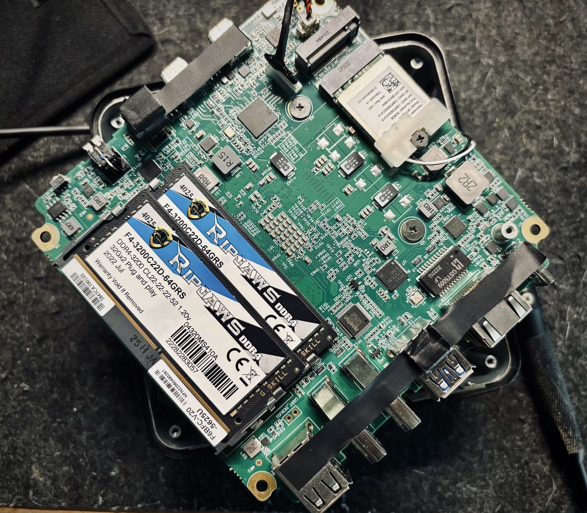 Minisforum um560 Died | λ ryan.himmelwright.net