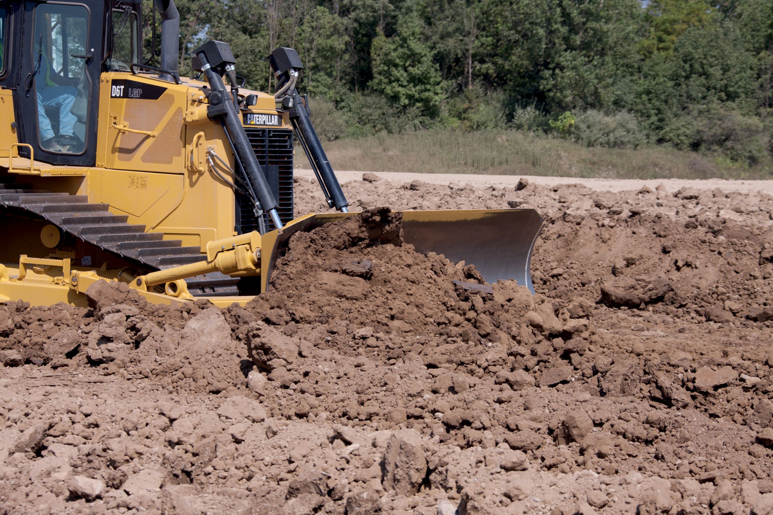 Cat D6T 中型ドーザ | Caterpillar