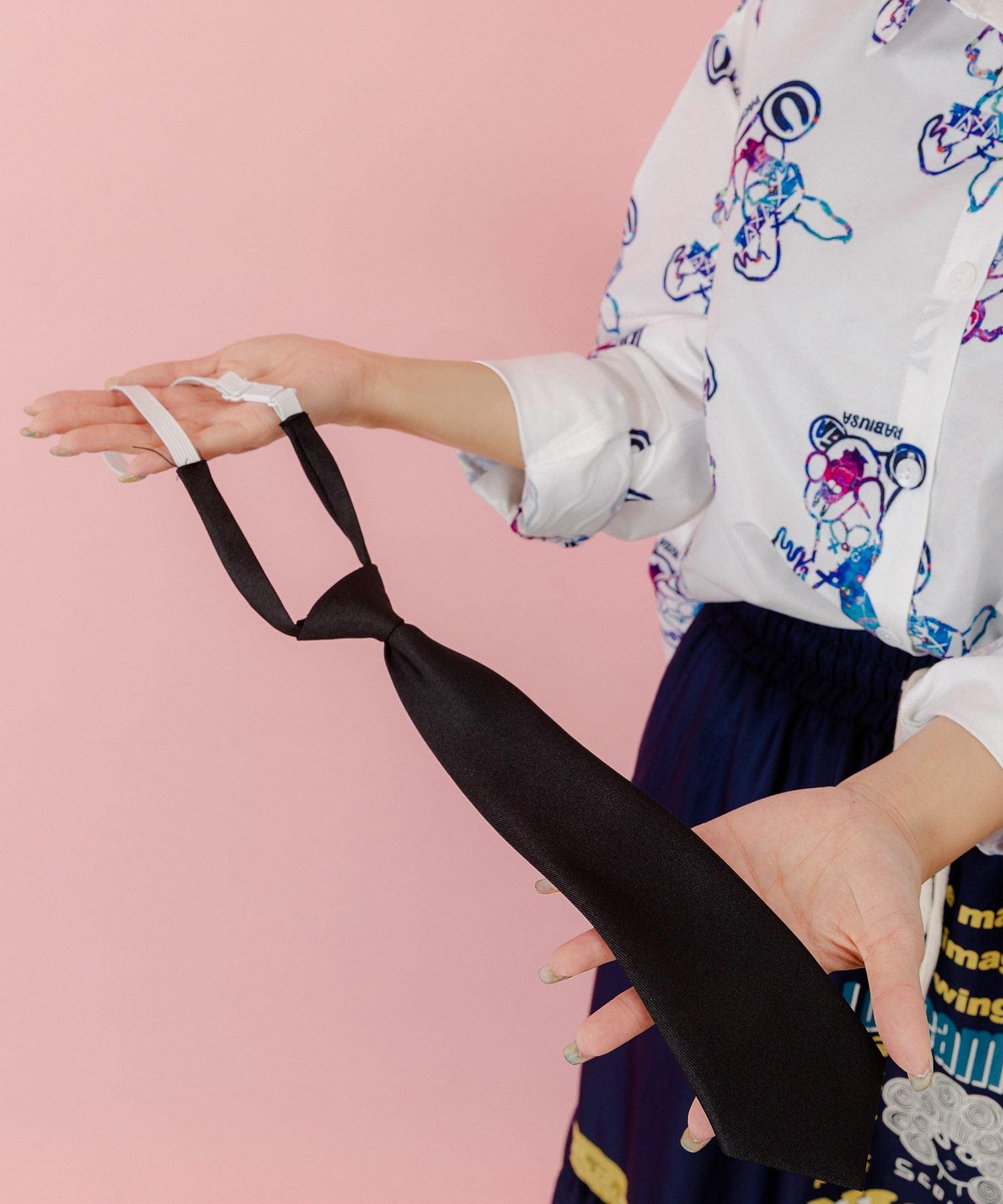 153634：パチうさ×ラビル柄 ネクタイ付きシャツの通販-ScoLar