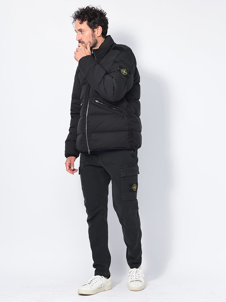 STONE ISLAND (ストーンアイランド) ナイロン フルジップ ダウン