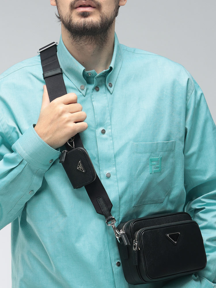 PRADA (プラダ) トライアングル ロゴ サフィアーノ レザー ショルダー