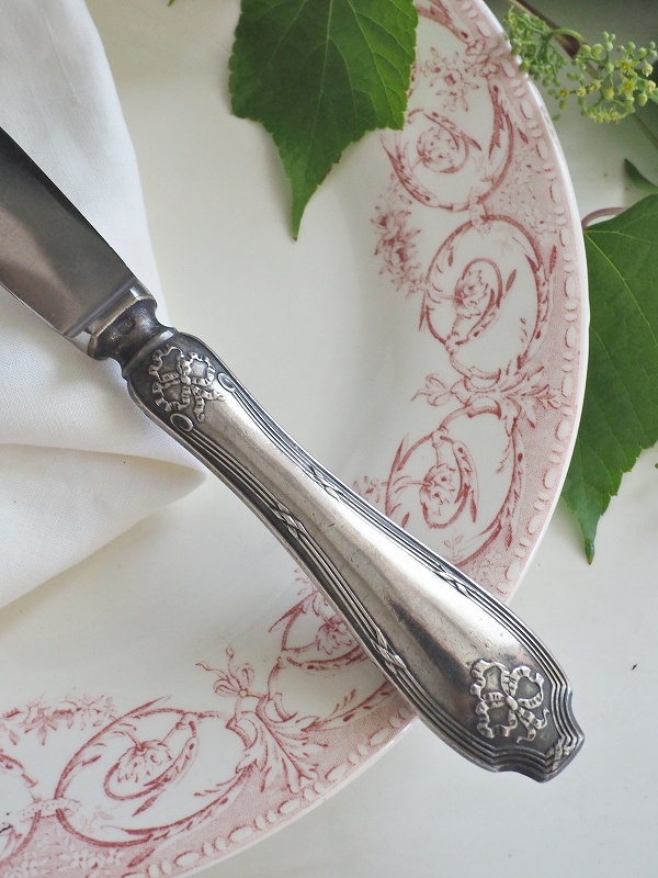 デザインがかわいいシルバーナイフはかわいいアンティークネット