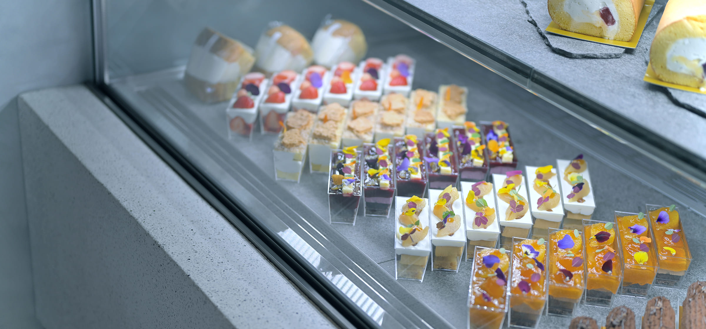 大阪・朝潮橋】おいしいが層に詰まったデザートケーキ | SAVVY.jp