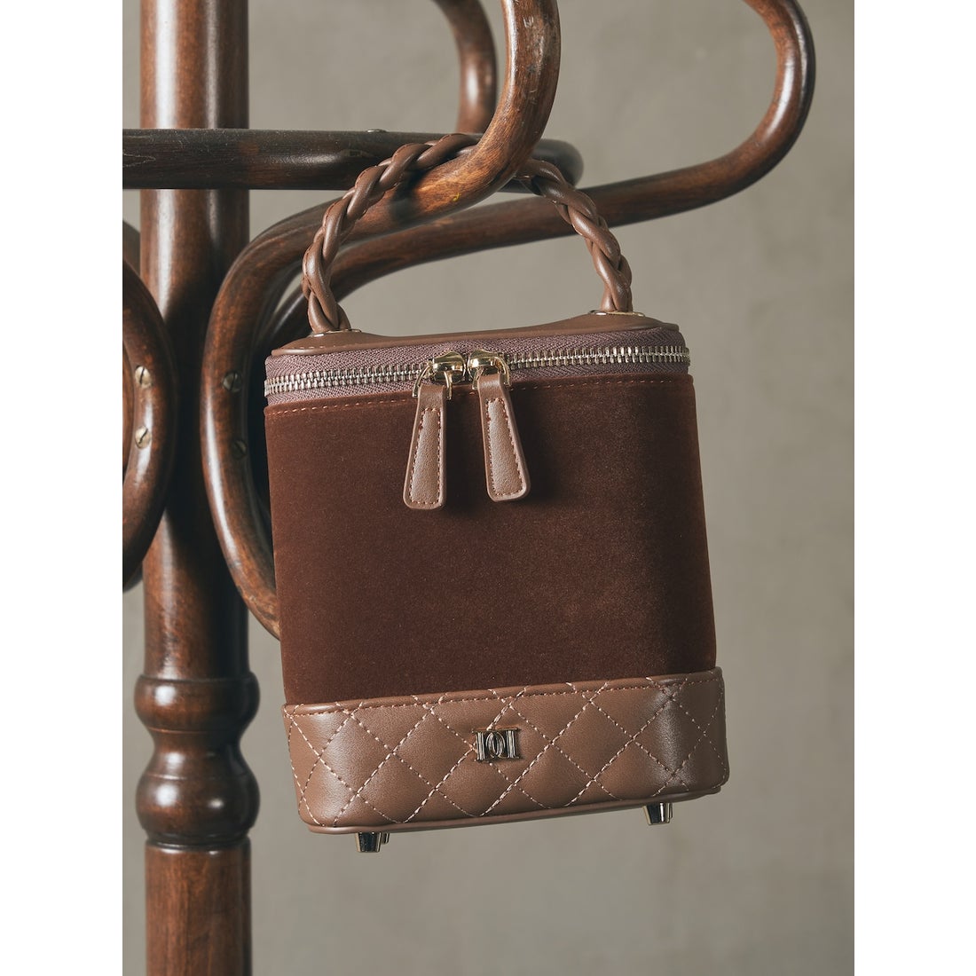 ダーリッチ Darich ベルベットバニティバッグ （ブラウン