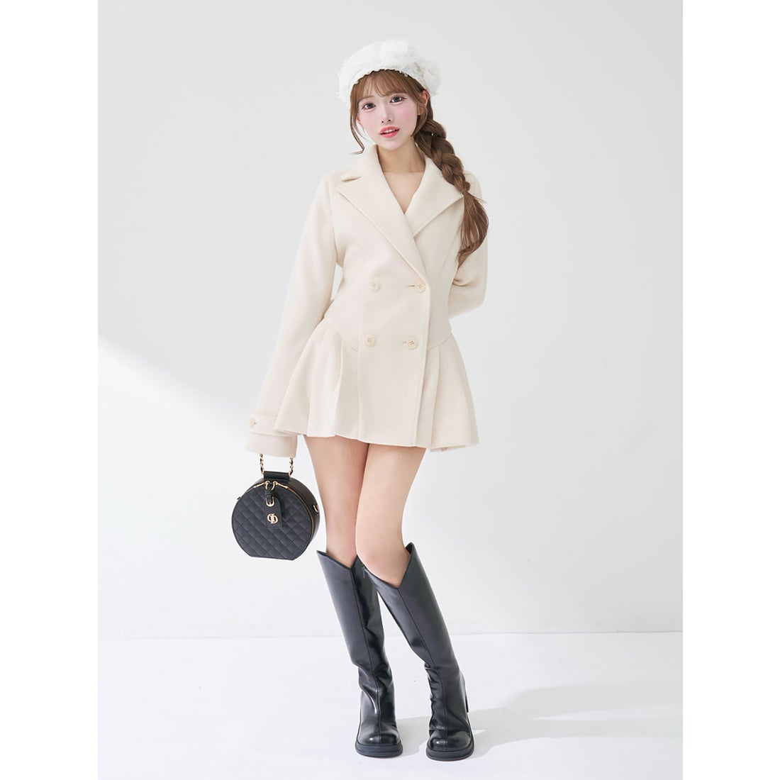 ダーリッチ Darich Vカットロングブーツ （ホワイト） -ファッション