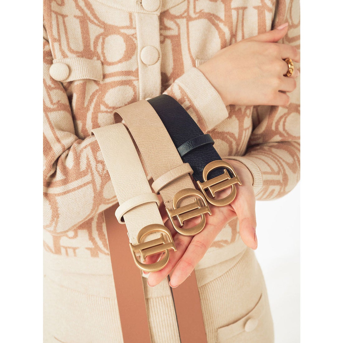 ダーリッチ Darich Dモチーフレザーベルト （アイボリー