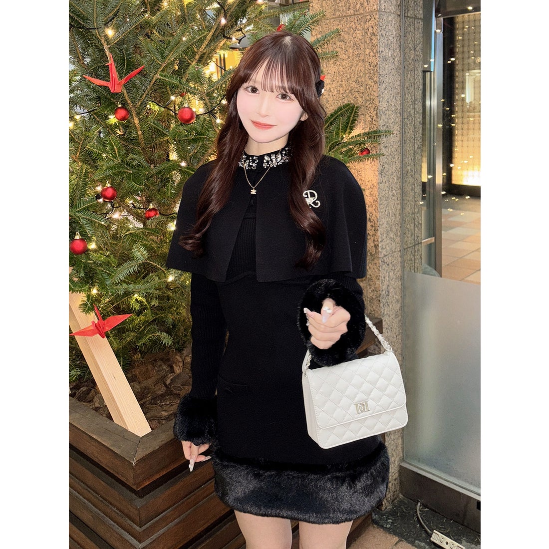 ダーリッチ Darich ビジューケープニットミニワンピース （ブラック