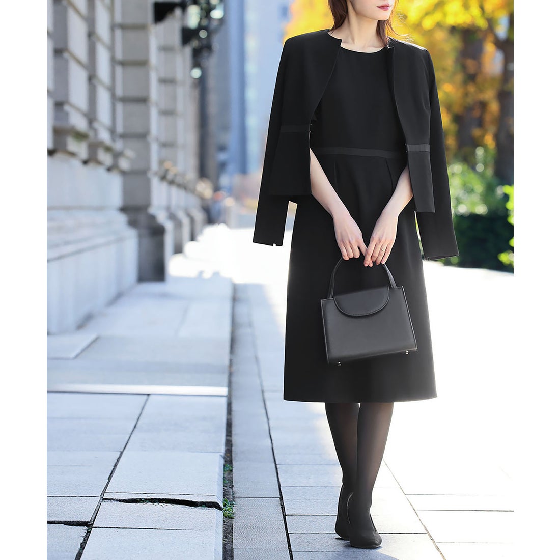 フロリア Flolia 【喪服 礼服】ノーカラージャケット 膝丈Aライン