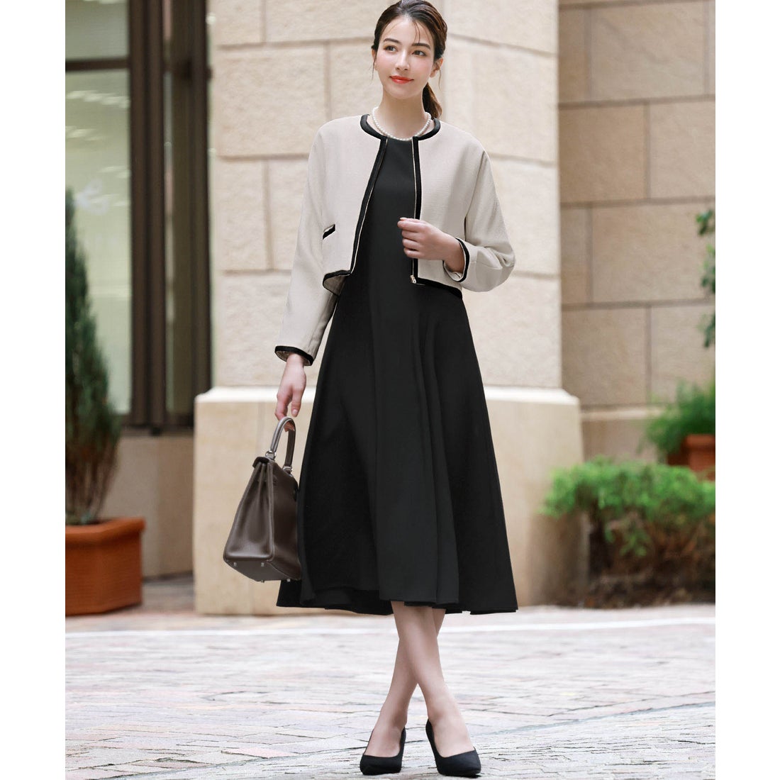 フロリア Flolia バイカラーラインノーカラージャケット フレア