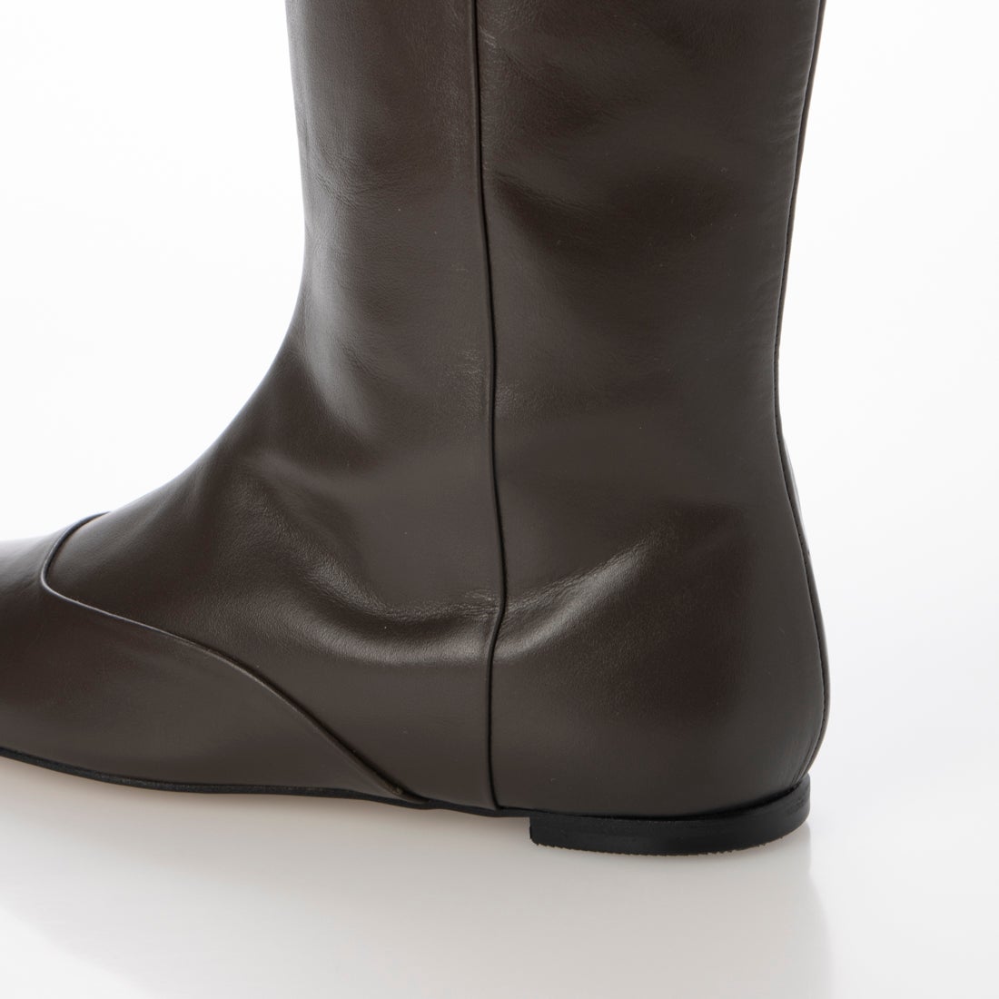 スクエアトゥロングブーツ（ダークブラウンカーフ）DIANA F by WELLFIT