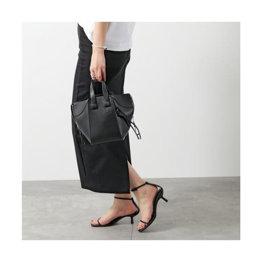 ロエベ LOEWE LOEWE ハンドバッグ A538H13X14 HAMMOCK COMPACT （1100