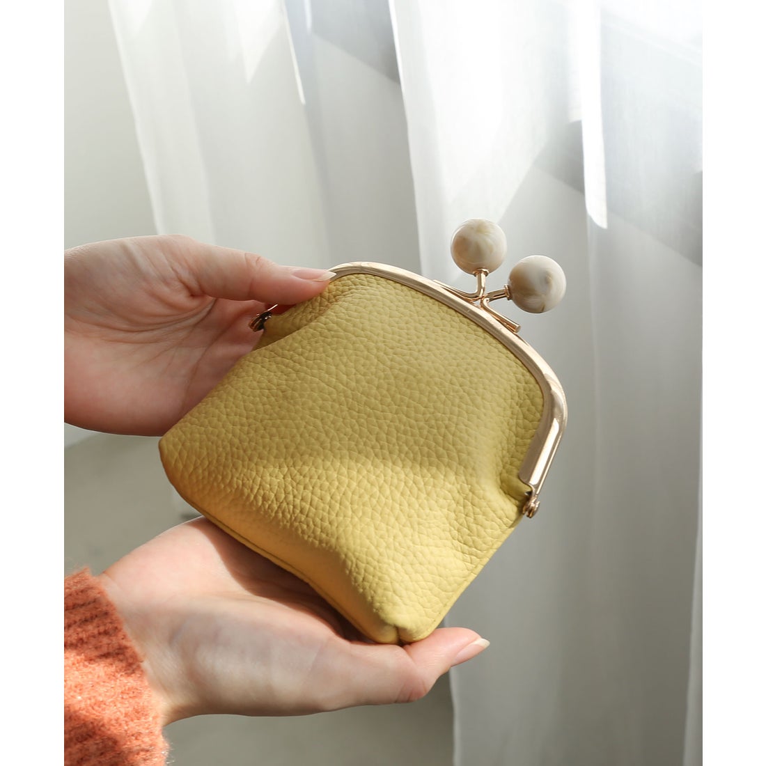 コレカラ colleca la シボレザーがま口ポーチ/財布 （イエロー